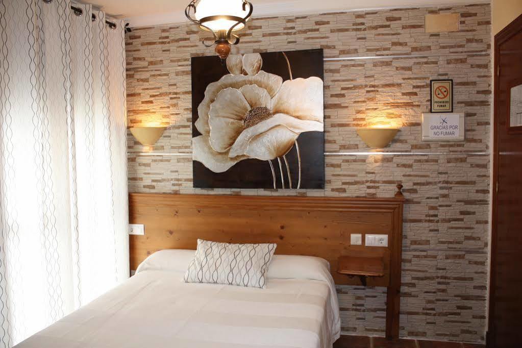 Hostal Costa De La Luz كونيل ذي لا فرونتيرا المظهر الخارجي الصورة