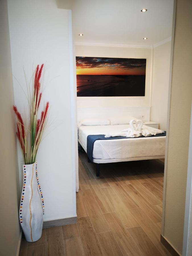 Hostal Costa De La Luz كونيل ذي لا فرونتيرا المظهر الخارجي الصورة