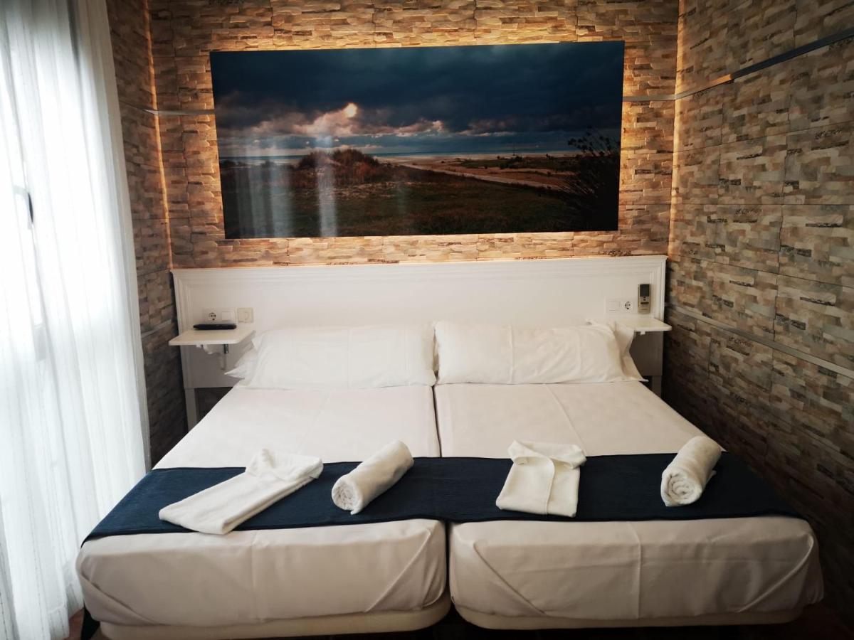 Hostal Costa De La Luz كونيل ذي لا فرونتيرا المظهر الخارجي الصورة